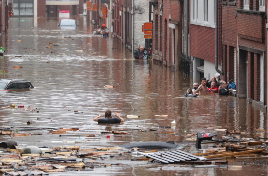 Image des inondations en Belgique en juillet 2021, crédit : Bruno Fahy.
Grâce à la science de l'attribution, nous savons que les pluies ont été plus intenses à cause du changement climatique
