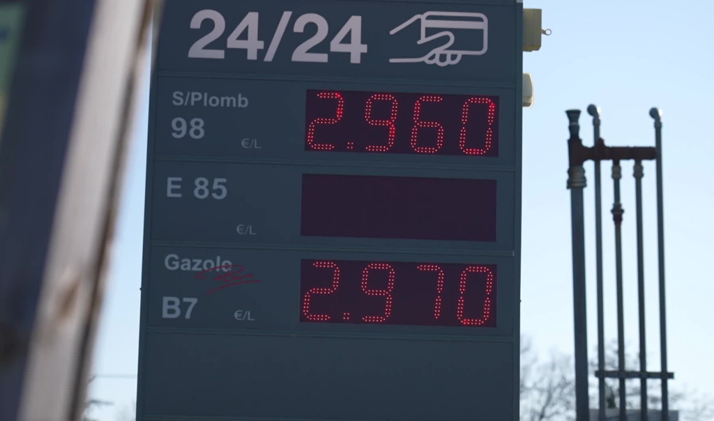 Blocage des prix à la pompe vignette dans les deux sevres France 3